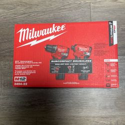Milwaukee M12 Drill Set