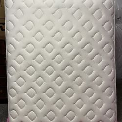 Sealy Posturepedic queen size mattress and Box Spring