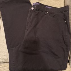 NWOT Women’s Gloria Vanderbilt Amanda stretch jeans in a brown color, size 24W 