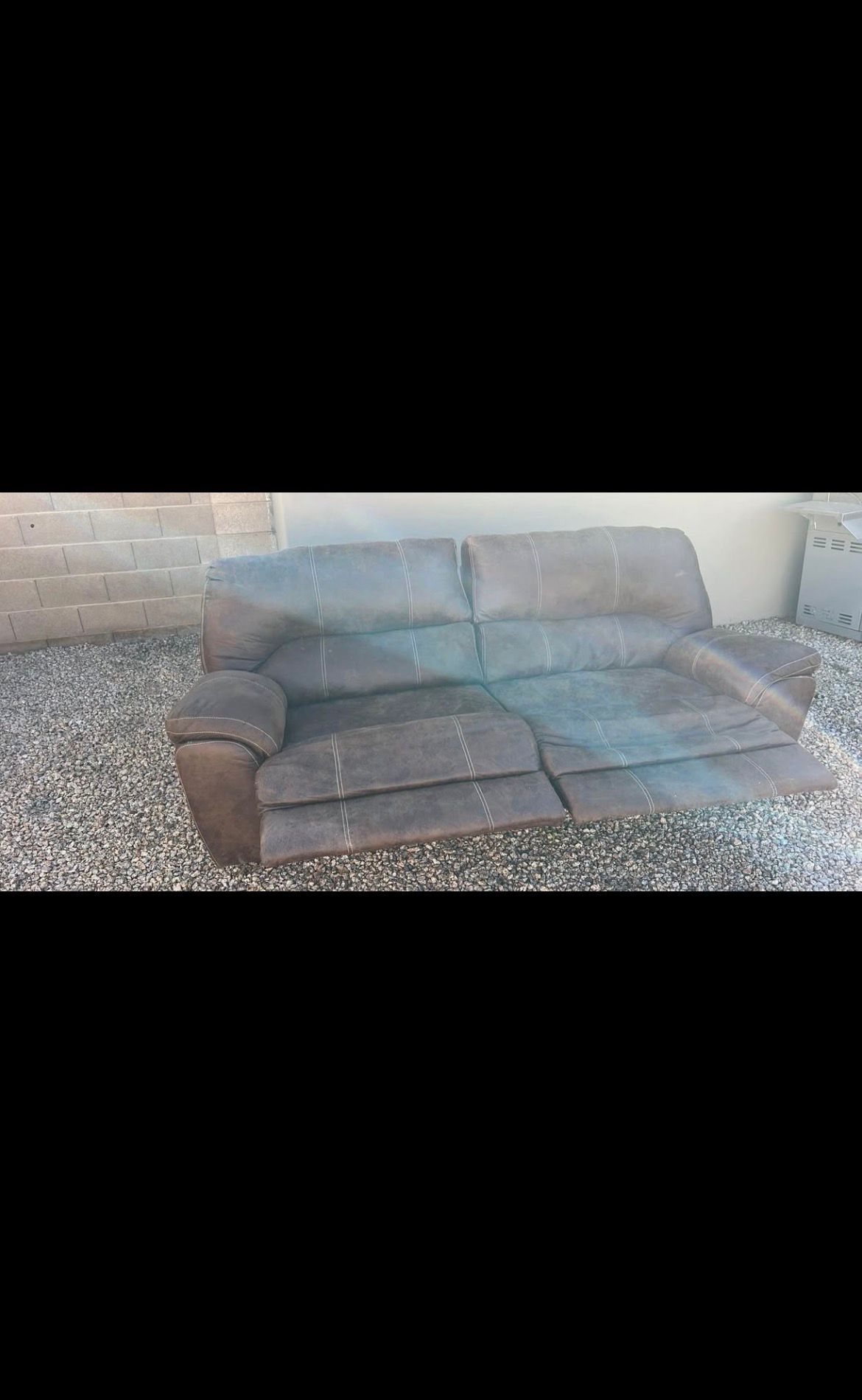 Couch / Sofa / Recliner