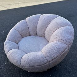 Kids Light Pink Swivel Chair