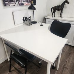 Corner Desk With Chair