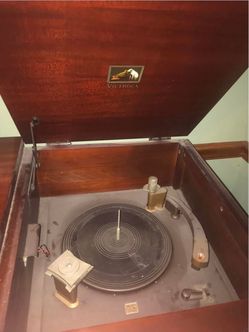 Vintage radio, tv, radiola