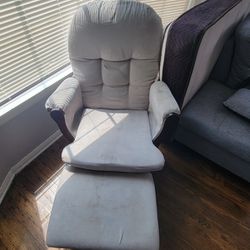 Rocking Chair w/ Foot Rest