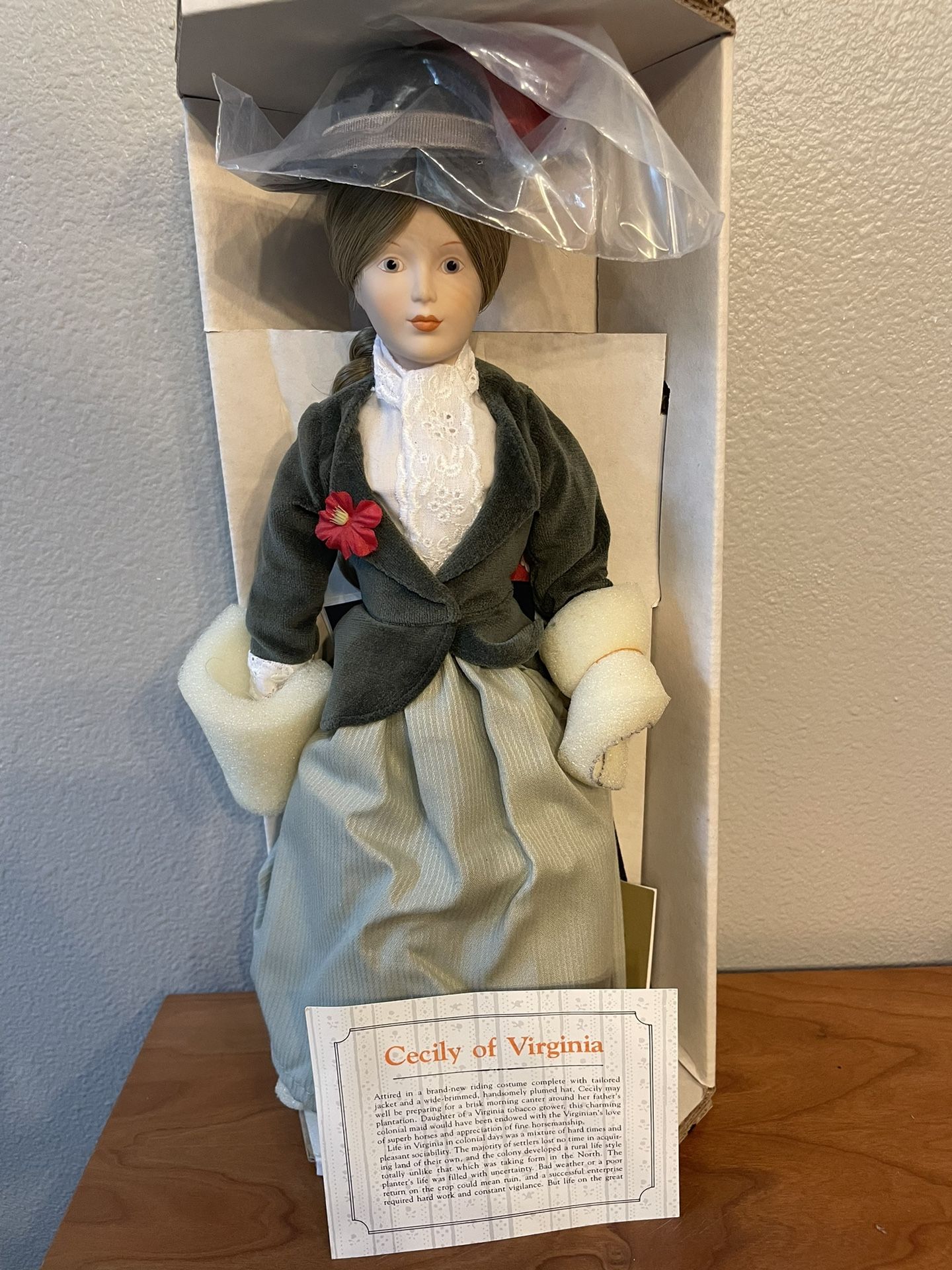 Franklin Heirloom Dolls- maids of the 13 Colonies