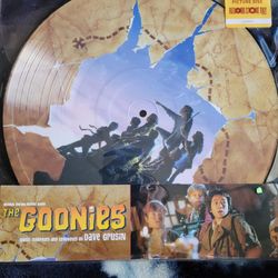 THE GOONIES - VINYL SOUND TRACK - BRAND NEW! RARE