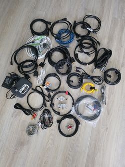 Big Lot of Audio, Video, Computer, Networking, IT Cables