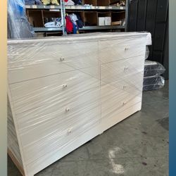 8 drawers dresser / Eight drawers dresser