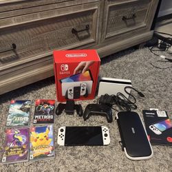  Switch OLED Model HEG-001 Handheld Console - 64GB - White - BUNDLE 