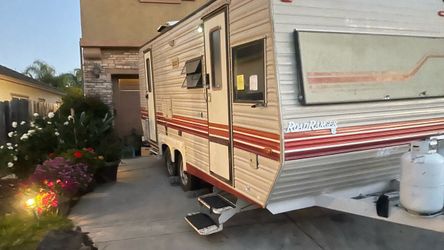 1986 road ranger trailer