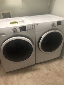 GE High Efficiency Washer & Dryer - Like New