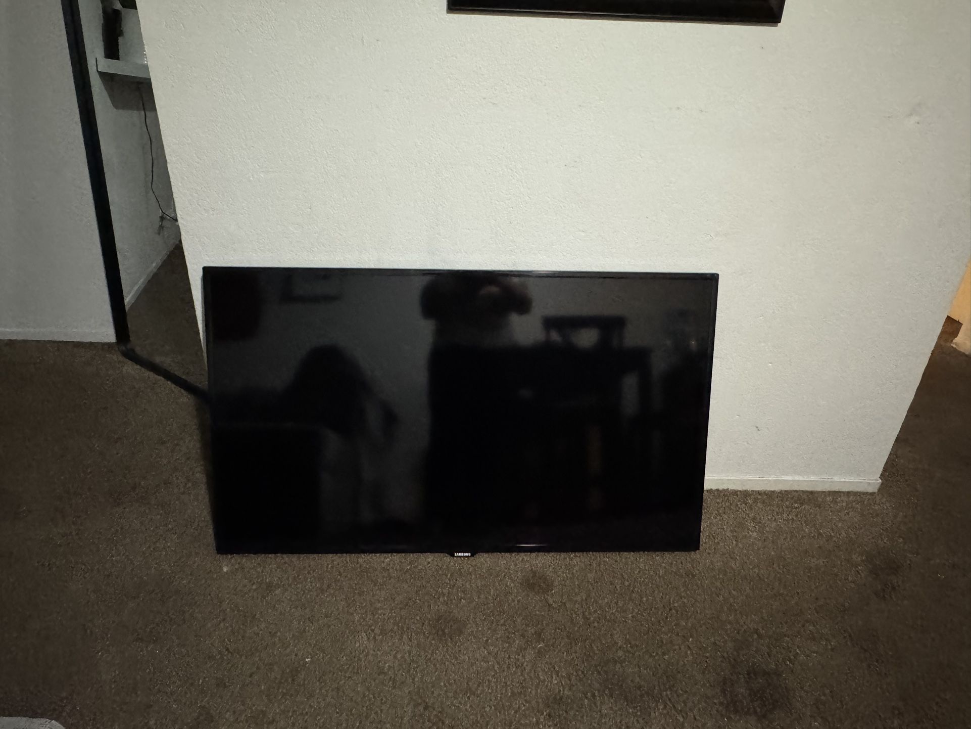 Samsung TV 55” No Remote