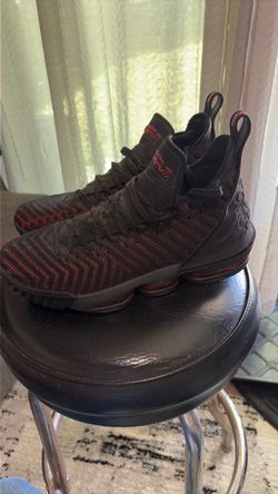 Nike LeBron James