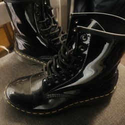Doc Martens Patent Leather Combat Boots Size 7 Women