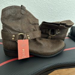 Women boots - brown / Size 7.5 