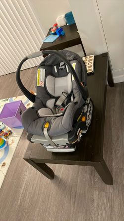 Chicco Baby Car Seat