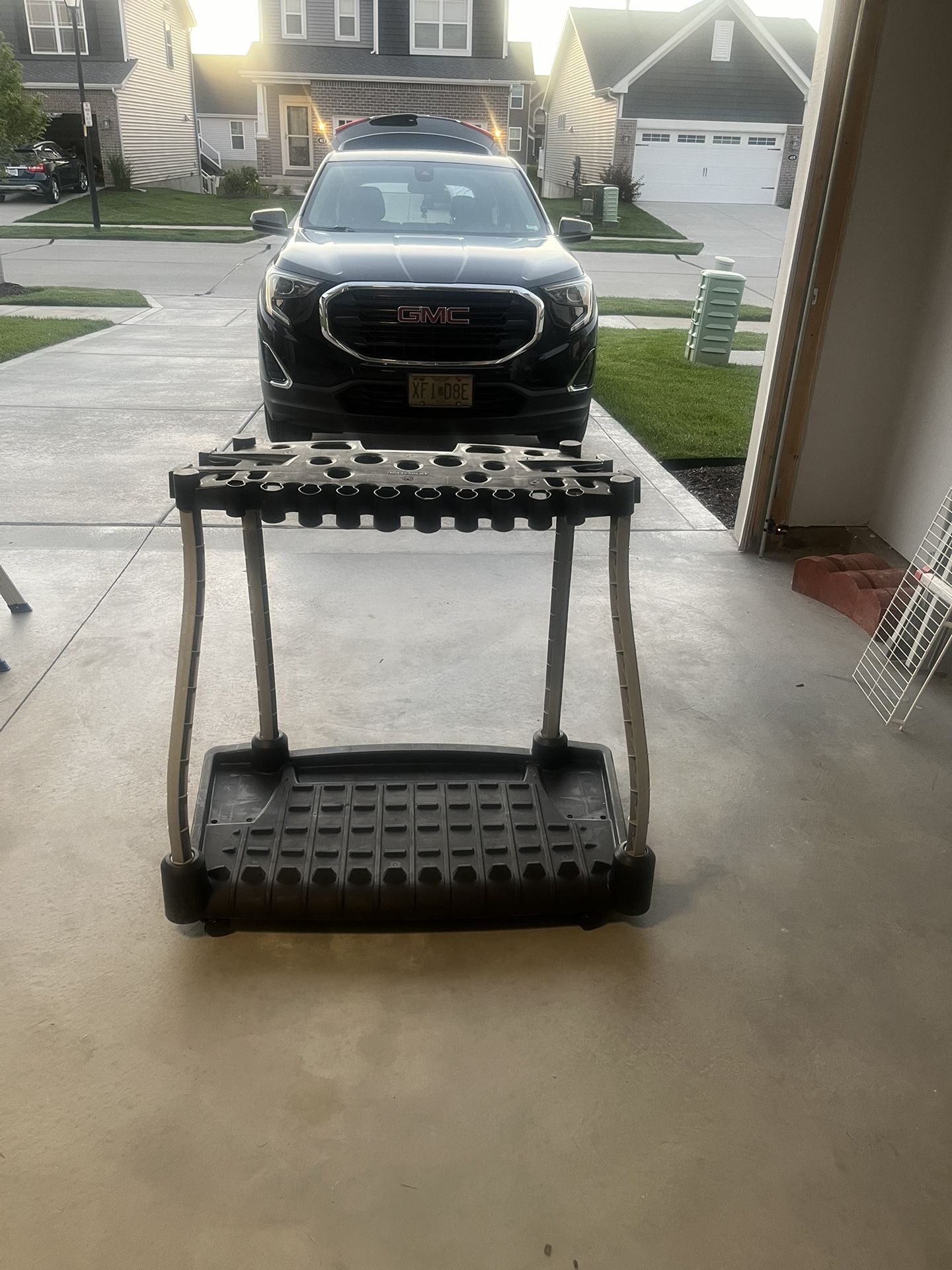 Rubber Maid Garden Tool Tower