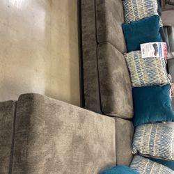 Naomi Beige Sectional 