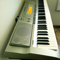 Keyboard Casio  -  76 Keys  -  Electric Piano