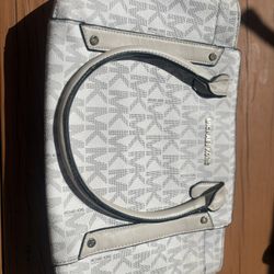 Micheal Kors White Tote Bag