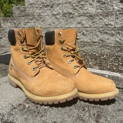 Women’s Timberlands 