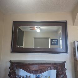 Wall Mirrow  Y Entry Table