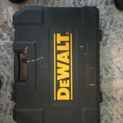 Dewalt DWMT45184 Black Chrome 184-piece Mechanics Tool Set

