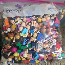 Almost 4 Pounds of LEGO Minifigs