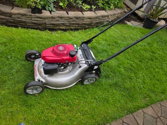 Honda lawnmower,  selfpropelled