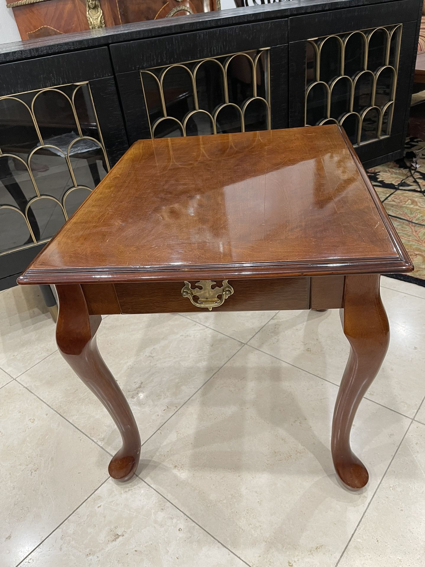 Beautiful Vintage Ethan Allen Side Table🌷