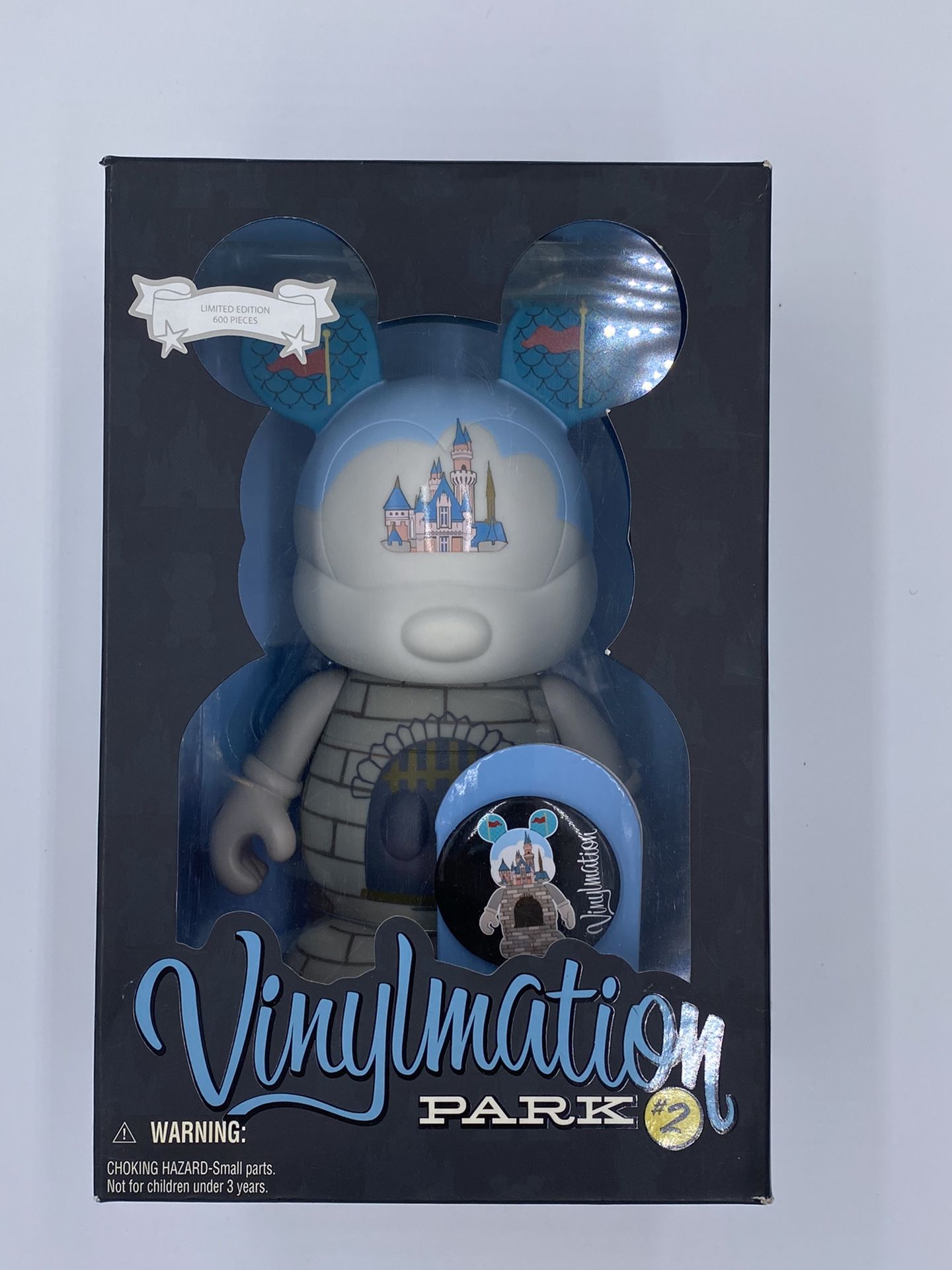 Disney Vinylmation Park 2 Disneyland Castle LE 600