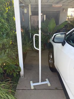 Pole support floor to ceiling