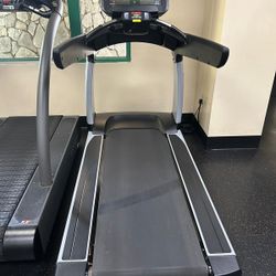 Life Fitness Treadmill