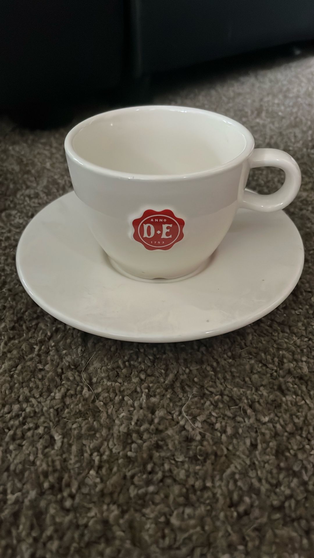 D.E porcelain cups