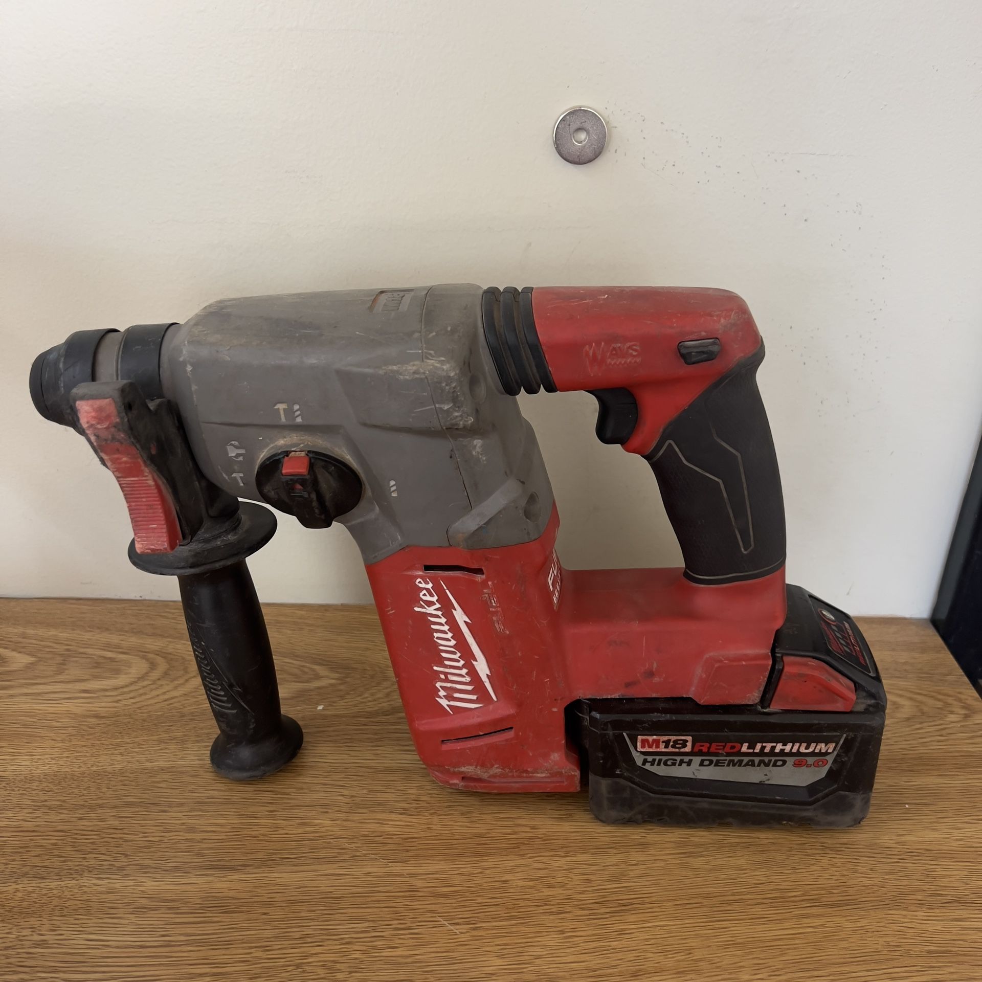 Milwaukee 2712-20 M18 1” SDS-Plus Rotary Hammer With M18 High Demand 9.0 Battery