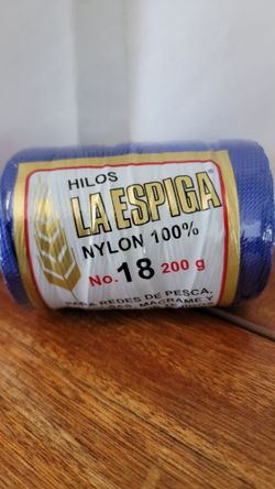 LA ESPIGA THREAD NO. 21 Royal Blue size 18

Material: 100% Nylon

Brand :La Espiga

Color : #Royall Blue  #21

Item Dimensions LxWxH

3 x 3 x 4 inches
