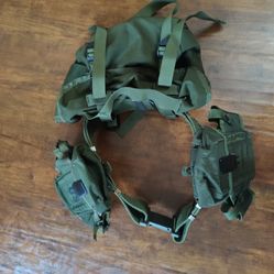 US Army Military Belt With 3 Pouches 
