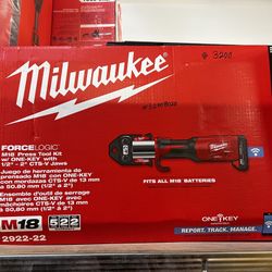 Milwaukee M18 18-Volt Lithium-Ion Brushless Cordless FORCE LOGIC Press Tool Kit with 1/2 in. - 2 in. Jaws Kit (6-Jaws Included)