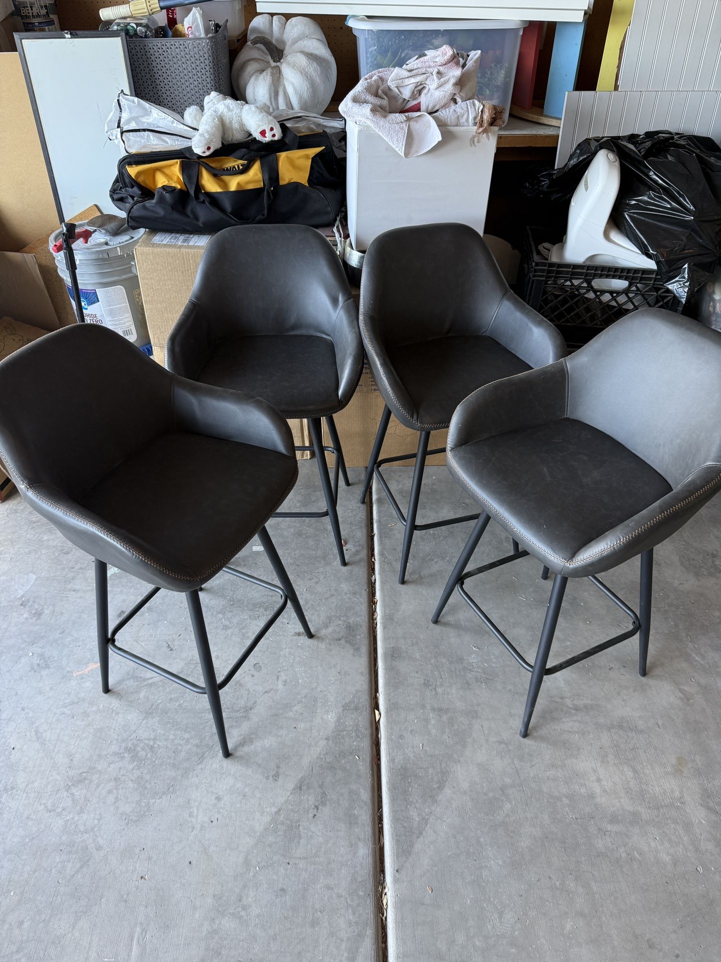 4 Bar Stools