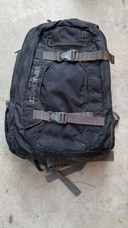 Dakine Photo Video Backpack // skateboard snowboard Camera Pack