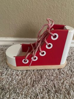 Melissa & Doug Shoe Lacing $10