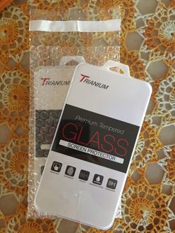 BRAND NEW/SEALED TRIANIUM iPhone 7 Screen Protector (2 Pack)