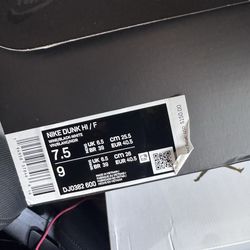 WINE FRAGMENT NIKE 7.5 men’s/ 9.0 women’s