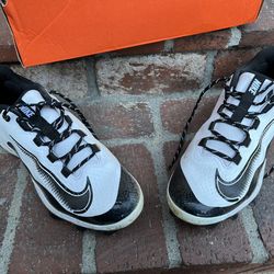 Nike baseball cleats size 11.5