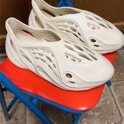 Yeezy Size 8