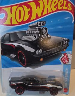 🔥 2026 Hot Wheels Rodger Dodger – New in Package! 🔥