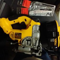 DeWalt DC330 Cordless Variable Speed Jig Saw 