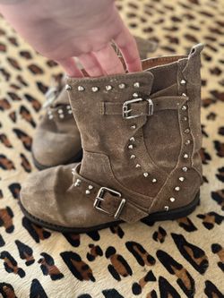Zara Boots Size 37 - (Size 6) 