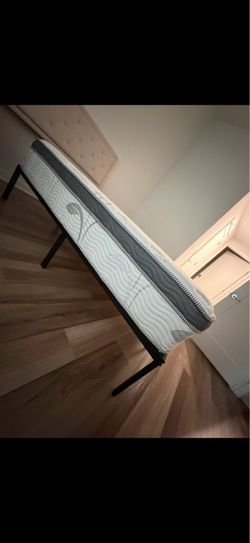 Mattress & bed frame