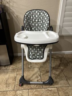 Baby trend High Chair